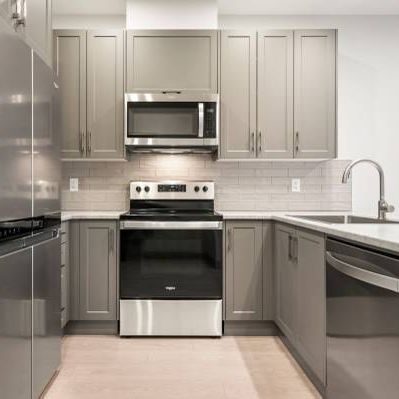 UNIT 1209 VANTAGE! BRAND NEW UNITS. 1 bedroom, 1 bathroom + den. - Photo 3