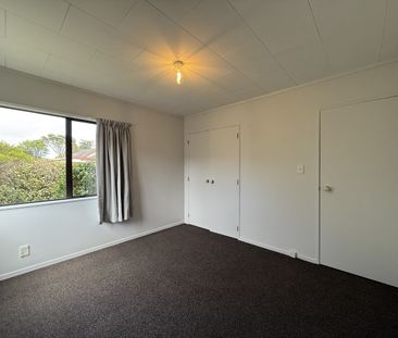 Recently Renovated 3-Bedroom Home – Convenient Location - Photo 4