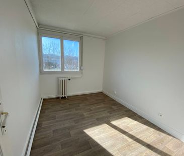 Location Appartement 4 pièces 75m² - Photo 2