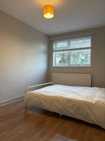 Large 3 Bedroom Apartment with Private Garden Set Over Two Floors for Rent in London, SW6 - Photo 4