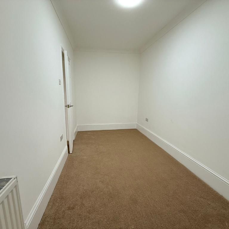 4 bedroom detached bungalow to rent - Photo 1
