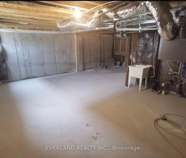 For Lease - 3305 Thunderbird Promenade, Pickering, Ontario - Photo 2