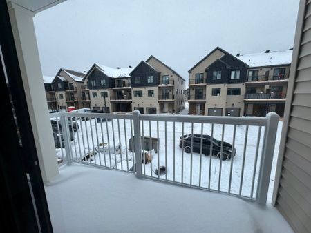 For Lease - 607 Bee Pollen Way, Kanata, Ontario - Photo 2