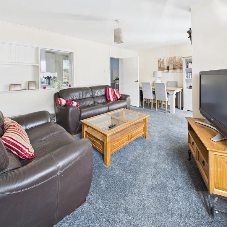 3 bedroom maisonette to rent - Photo 1