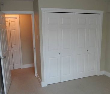 2410 Louise Street - Photo 6