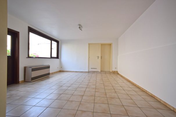 GELIJKVLOERS EENSLAAPKAMER APPARTEMENT - Foto 1