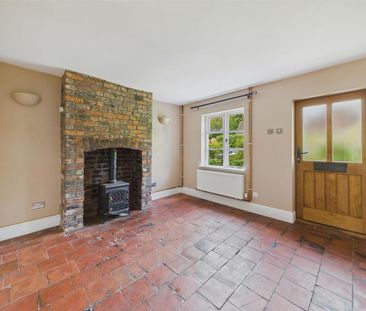 2 bedroom cottage to rent - Photo 2