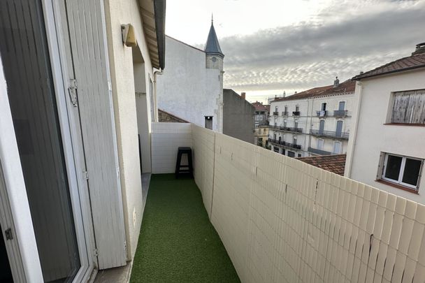 A LOUER APPARTEMENT T2 MEUBLE AVEC GARAGE BEZIERS - Photo 1