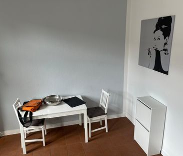 Charmante Balkonwohnung - in Zentraler Lage Nähe Wiener Platz - Photo 4