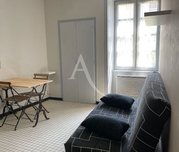 Location Appartement 1 pièce 16m² FONTENAY LE COMTE 85200 - Photo 2