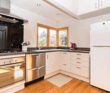 2 Bedrooms in Terrace End - Photo 3