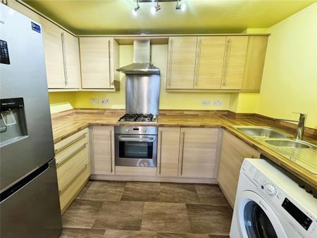 2 bedroom flat to rent - Photo 3