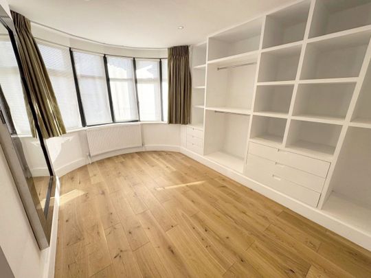 Hankins Lane, NW7, London - Photo 1