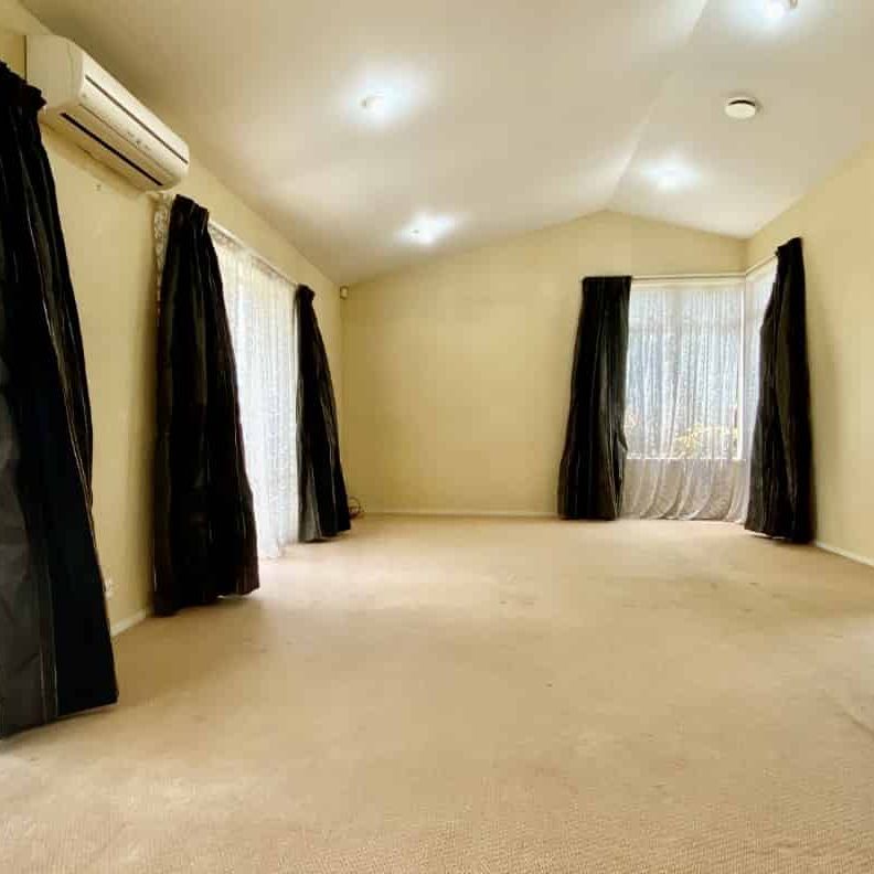 Well located home 4 bedroom home - Photo 1