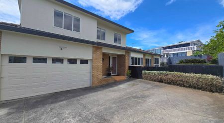 Pet friendly 4 bedroom home with 2 bathrooms - Photo 3