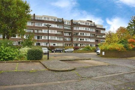 Otho Court, Brentford Dock, TW8 - Photo 4