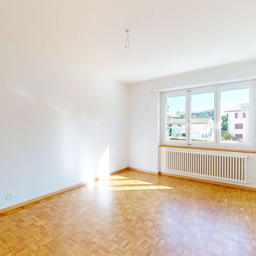 Dans un quartier calme et résidentiel - Photo 1