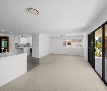 Spacious Family Home in Quiet Leafy Street - Photo 1