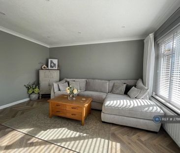 3 bedroom semi-detached house to rent - Photo 1