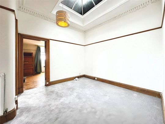 4 bedroom flat to rent - Photo 1