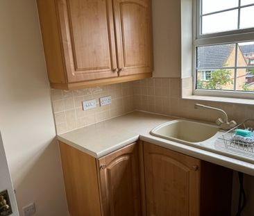 2 bedroom flat on Kilderkin Court, CV1 2UF area. - Photo 1