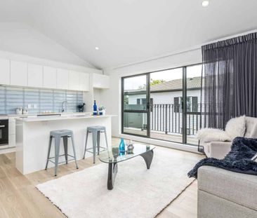 Secure, Stylish Townhouse in a Prime City-Fringe Location - Photo 1