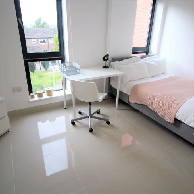 3 bedroom flat to rent - Photo 1