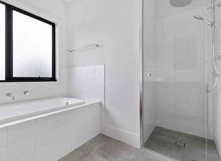 Windsor Gardens - Photo 2