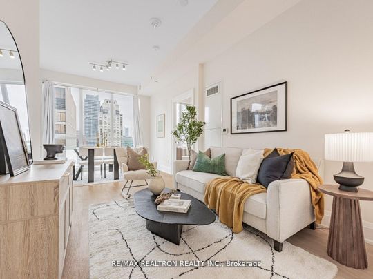 For Lease - 88 Cumberland Street Unit# 1801, Toronto, Ontario - Photo 1