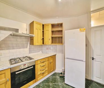 2 bedroom maisonette to rent - Photo 2