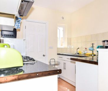 2 bedroom maisonette to rent - Photo 1