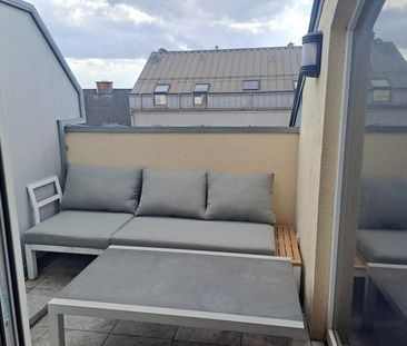 Pillweinstraße, sonnige und ruhig gelegene Dachgeschosswohnung mit ... - Photo 2