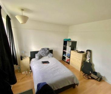 St Mildreds Road - Photo 2