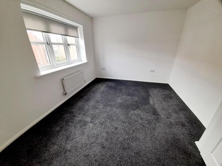 3 bedroom semi-detached house to rent - Photo 2
