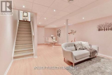 253 BUR OAK AVENUE - Photo 2