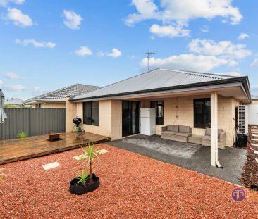 “Walk to Shops, Daycare & More – Modern Treeby Home Ready for You!” - Photo 2
