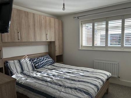 2 bedroom semi-detached house to rent - Photo 3