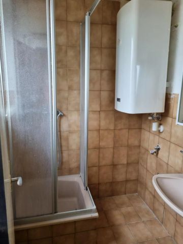 DIESE WOHNUNG WARTET AUF SIE! Erstbezug nach Sanierung und unbefristet! - Photo 2