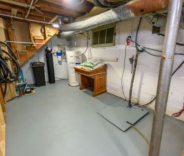 For Lease - 250 Ashley Street, Belleville, Ontario - Photo 2