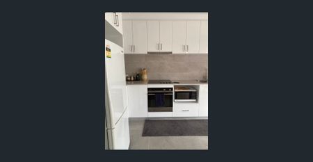 2x2 APARTMENT IN BELLEVUE! - Photo 4