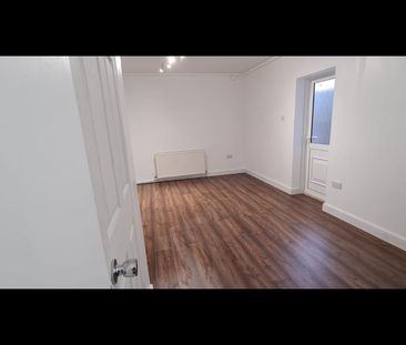 Studio Flat, Moyne Place, NW10 - Photo 1