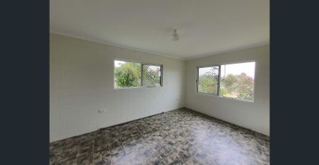 3 BEDROOM BLOCK HOME - Photo 2