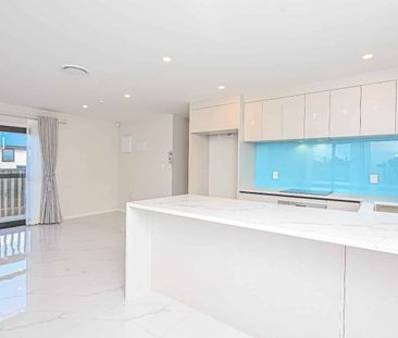 Brand new family home Mt Wellington - Photo 4