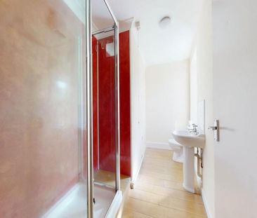 3 bedroom flat to rent - Photo 1