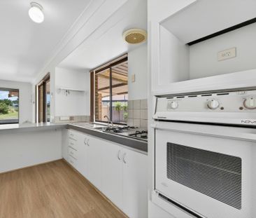 Modern Comfort and Space Opposite the Park. - Photo 5