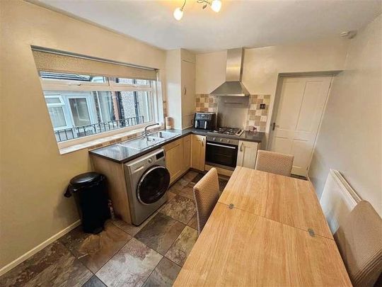 Oxford Street, Pontypridd, CF37 - Photo 1