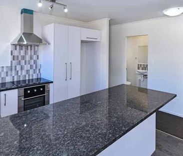 Brand newly renovated large family home 6+ 2 - Photo 5