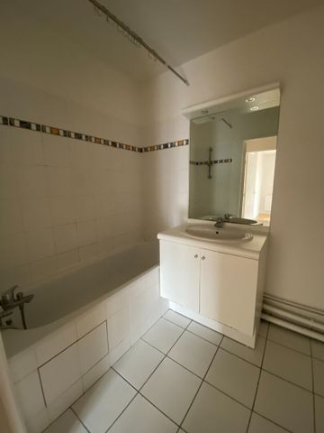 Location Appartement 2 pièces 53m² - Photo 4