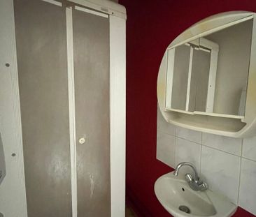 Location Appartement 1 pièce 43m² - Photo 3