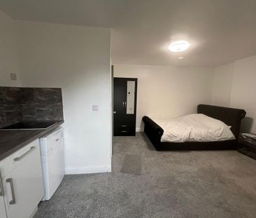 Studio to rent - Photo 5